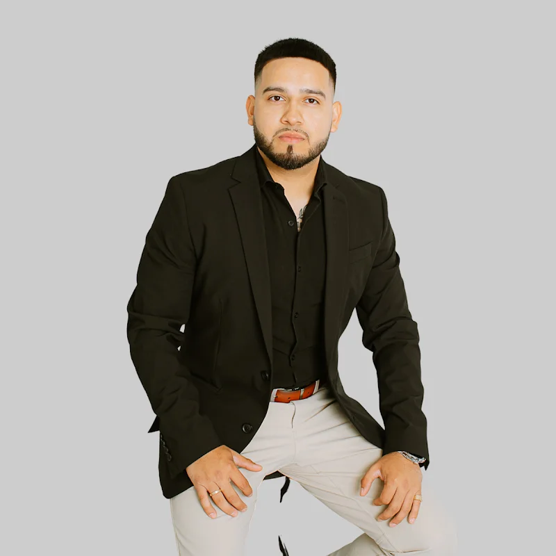 Rigoberto Alvarado -Elite Realtors