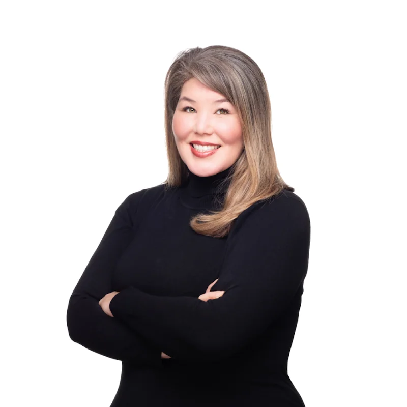 Amber Hom Realm Real Estate