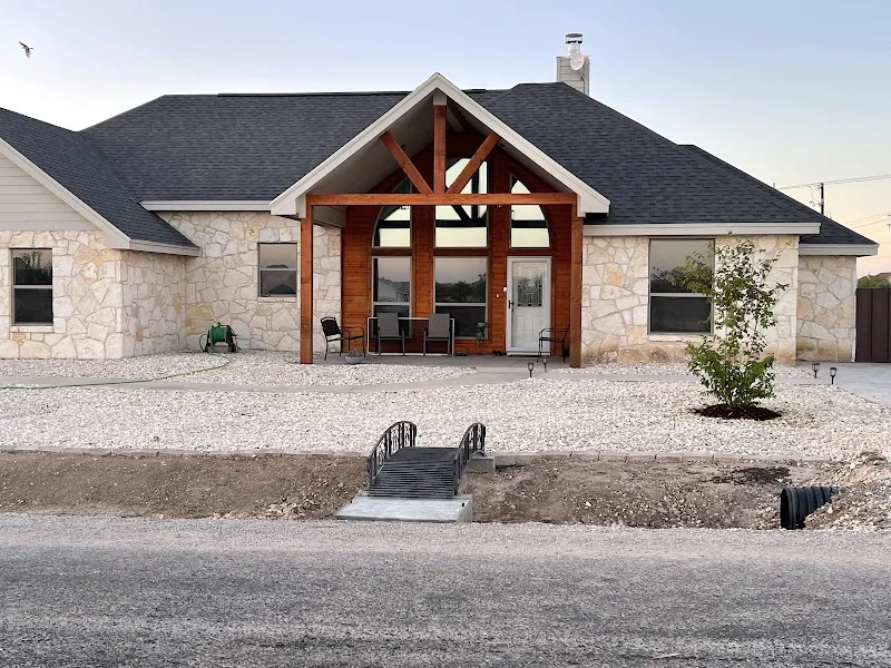 Danielle Villegas/Danielle Ellise Group at Keller Williams Synergy, KW Luxury, Commercial/Residential/Military